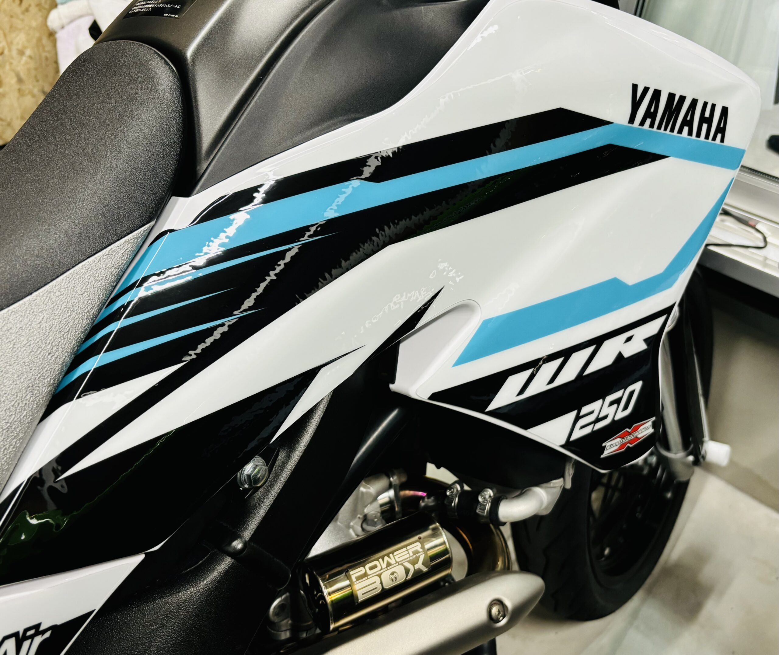 施工編-Amazonに売ってる格安デカールキットを試してみた|KUNGFU GRAPHICS（カンフー グラフィックス）WR250Xデカールフルキット  | MYNEW！